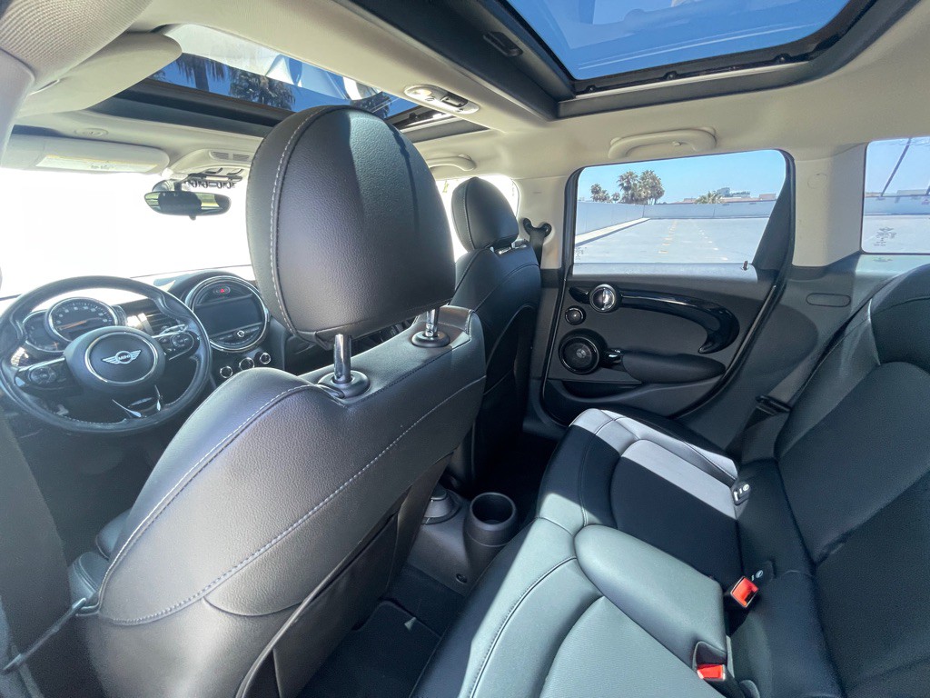 2018 MINI Cooper Image 58
