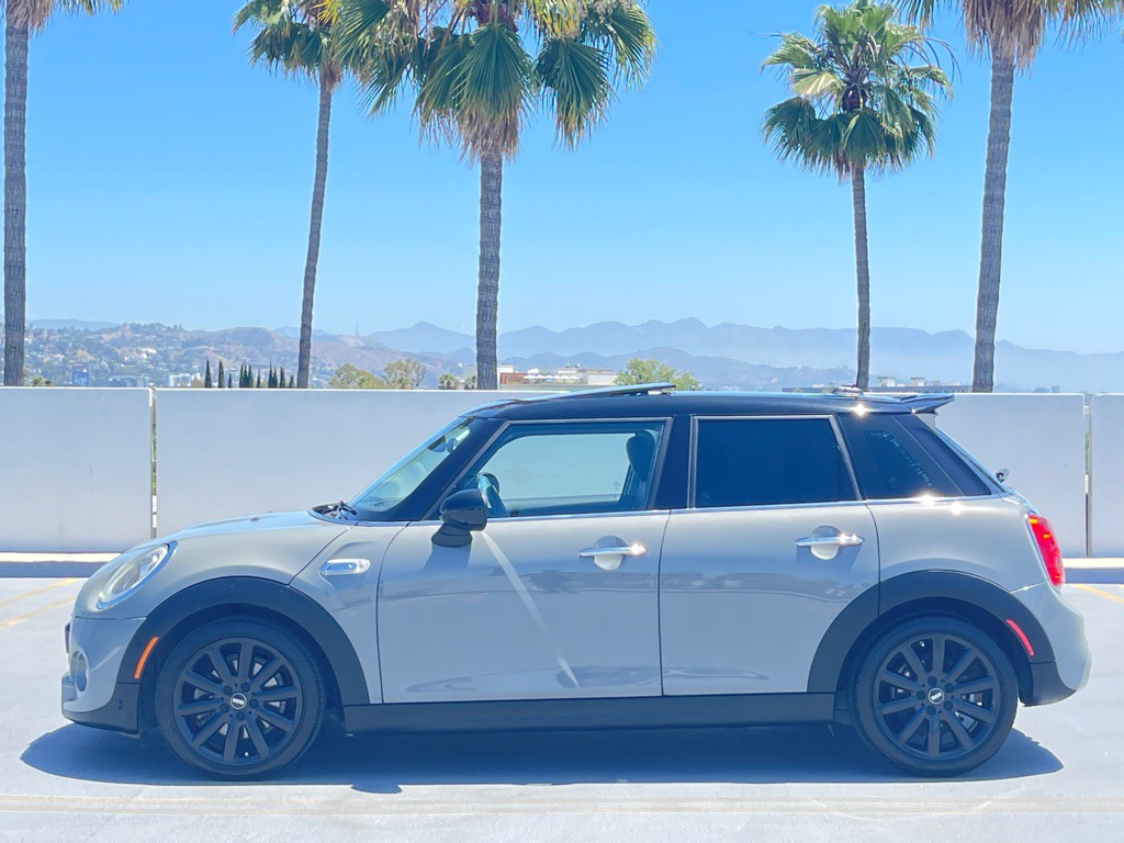2018 MINI Cooper Image 2