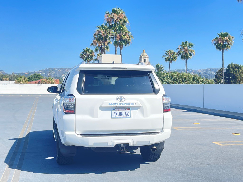 2017 Toyota 4Runner Image 8