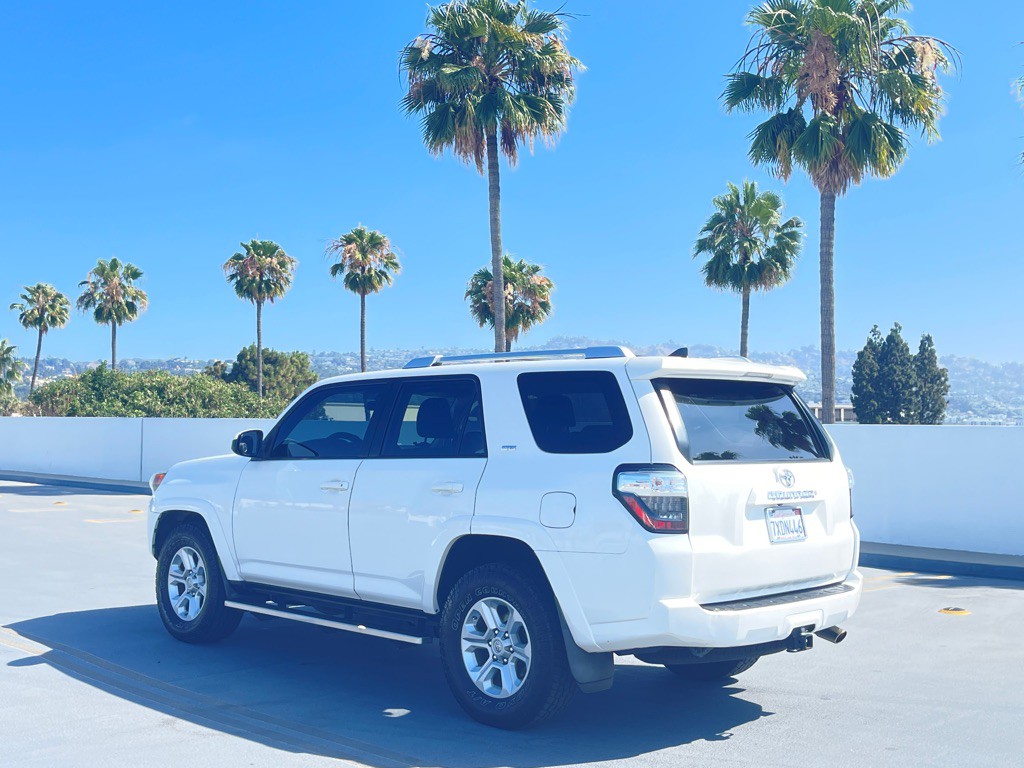 2017 Toyota 4Runner Image 12