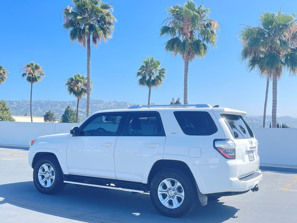 2017 Toyota 4Runner Image 13