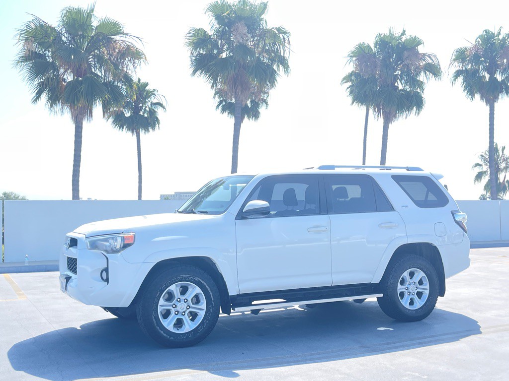 2017 Toyota 4Runner Image 18