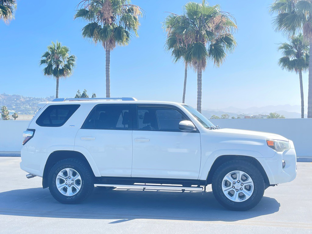 2017 Toyota 4Runner Image 34
