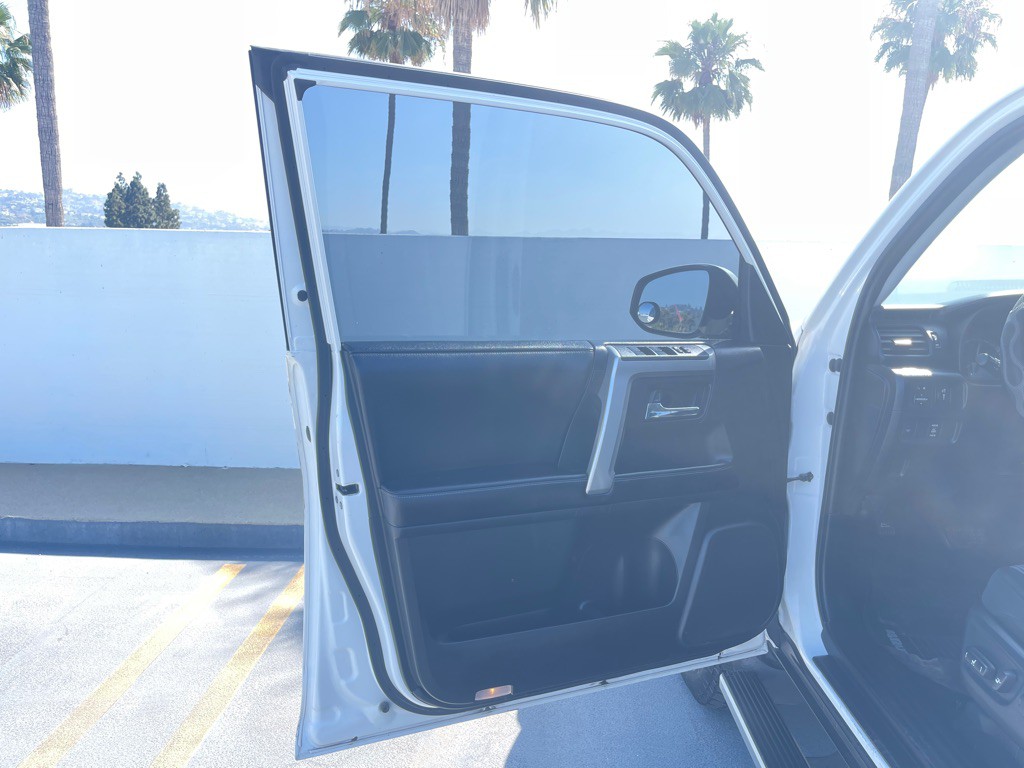 2017 Toyota 4Runner Image 46