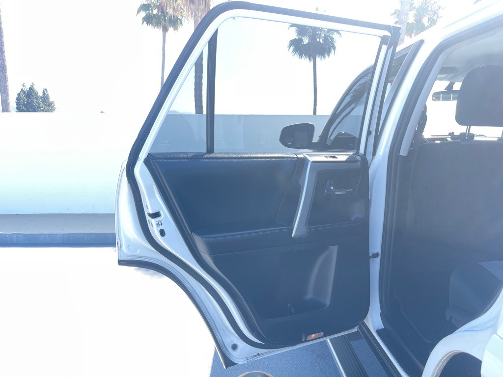 2017 Toyota 4Runner Image 47