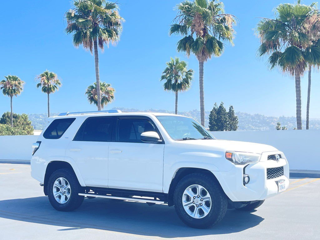 2017 Toyota 4Runner Image 3