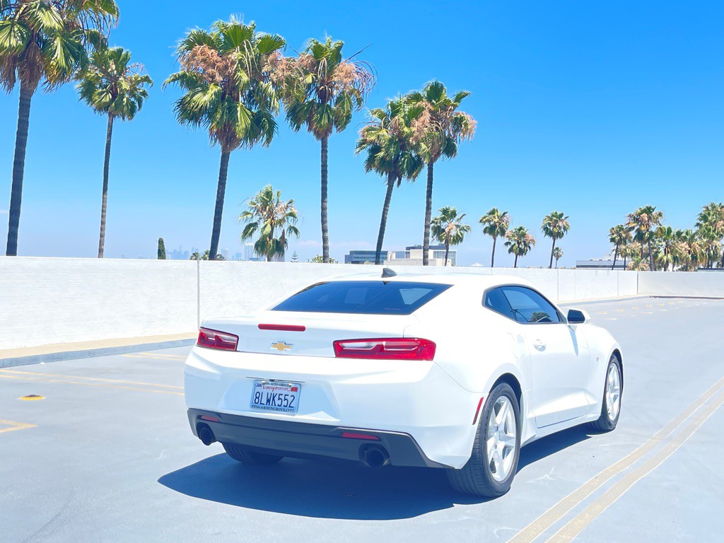 2017 Chevrolet Camaro Image 1