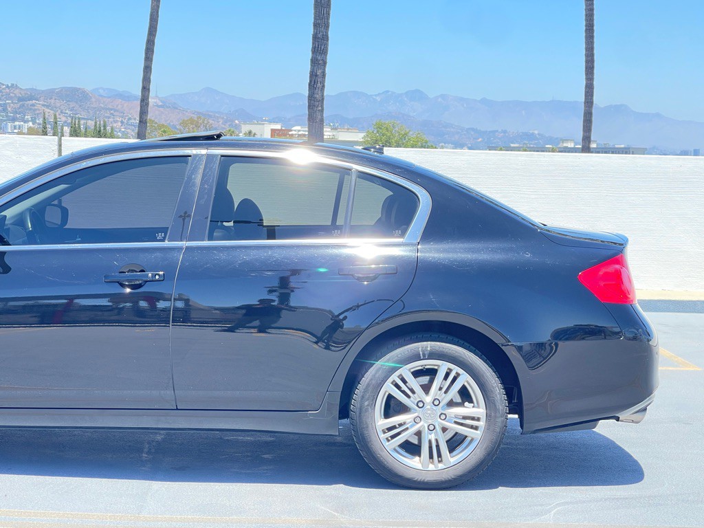 2013 INFINITI G37 Image 6