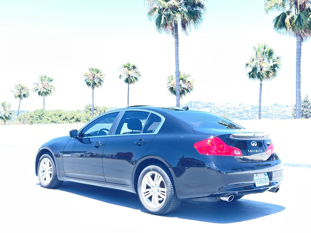 2013 INFINITI G37 Image 11