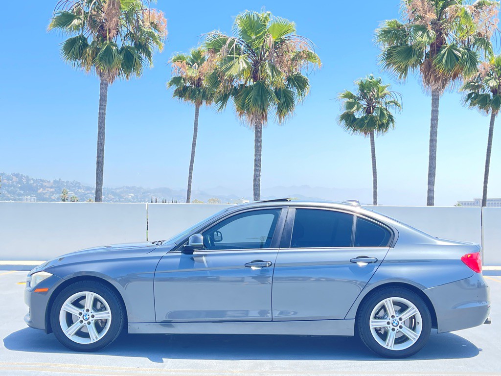 2015 BMW 3 Series Image 4