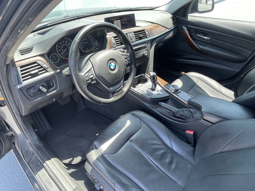 2015 BMW 3 Series Image 5