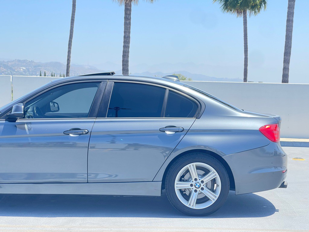 2015 BMW 3 Series Image 6