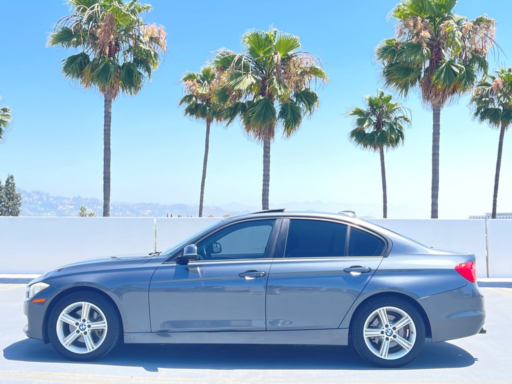 2015 BMW 3 Series Image 11
