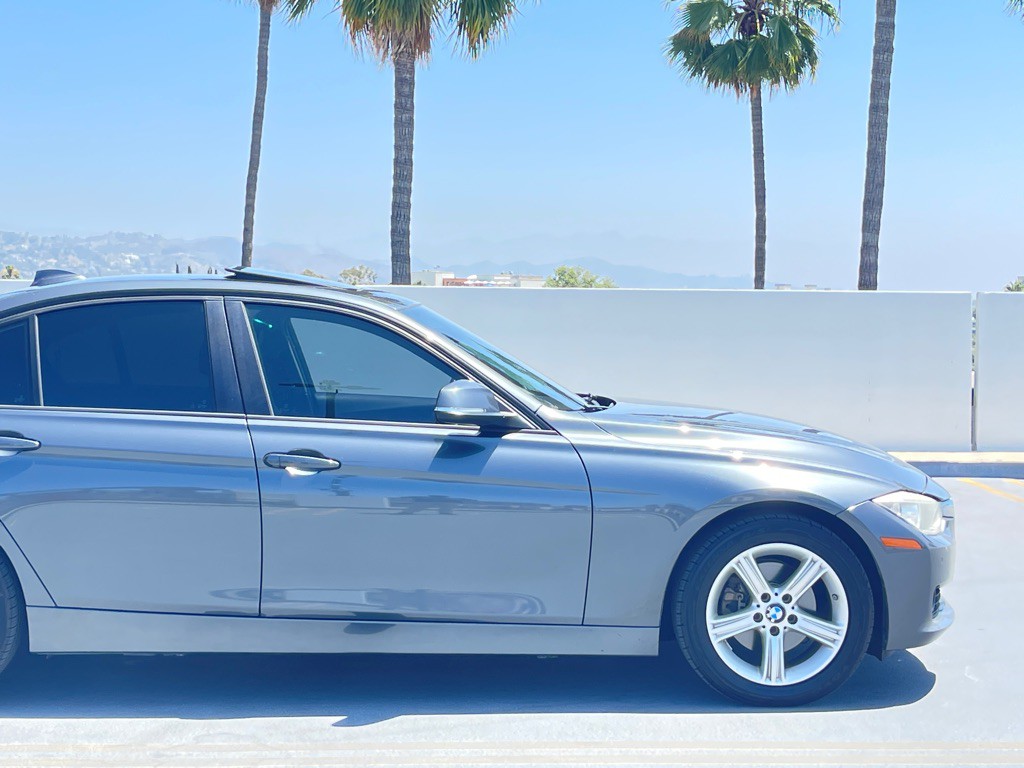 2015 BMW 3 Series Image 20