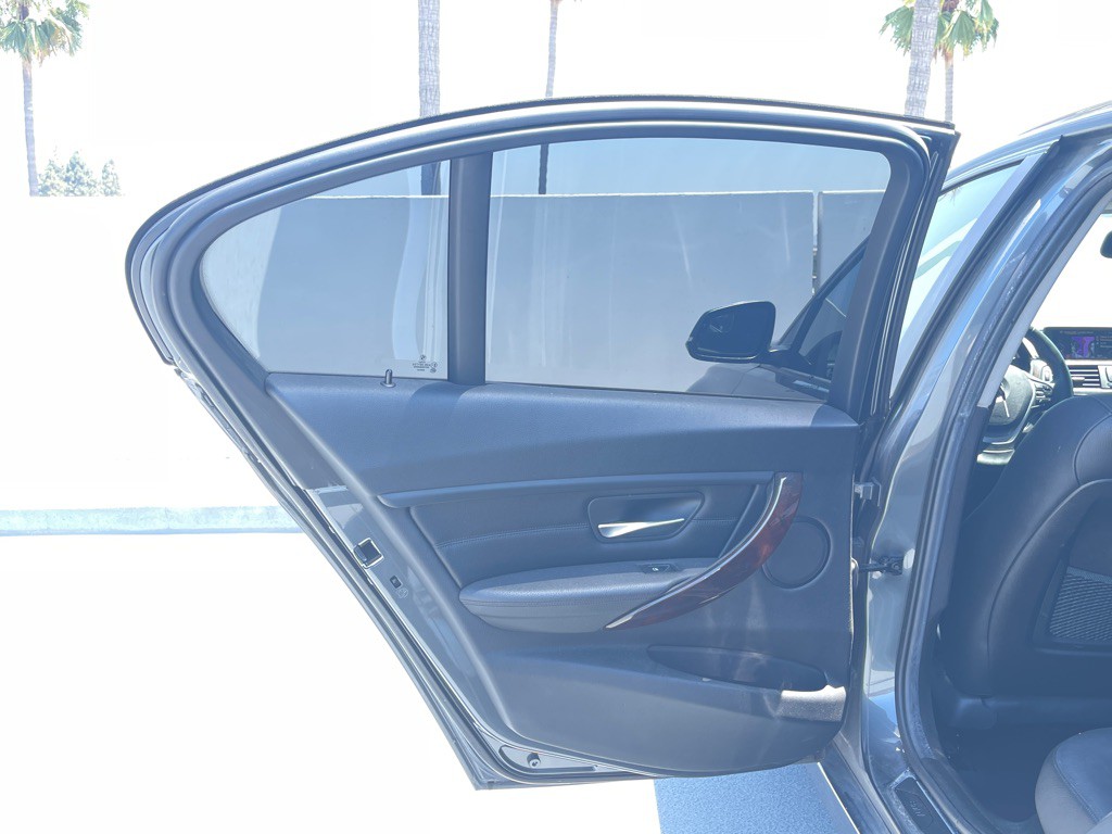 2015 BMW 3 Series Image 39