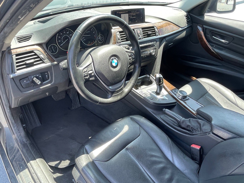 2015 BMW 3 Series Image 45