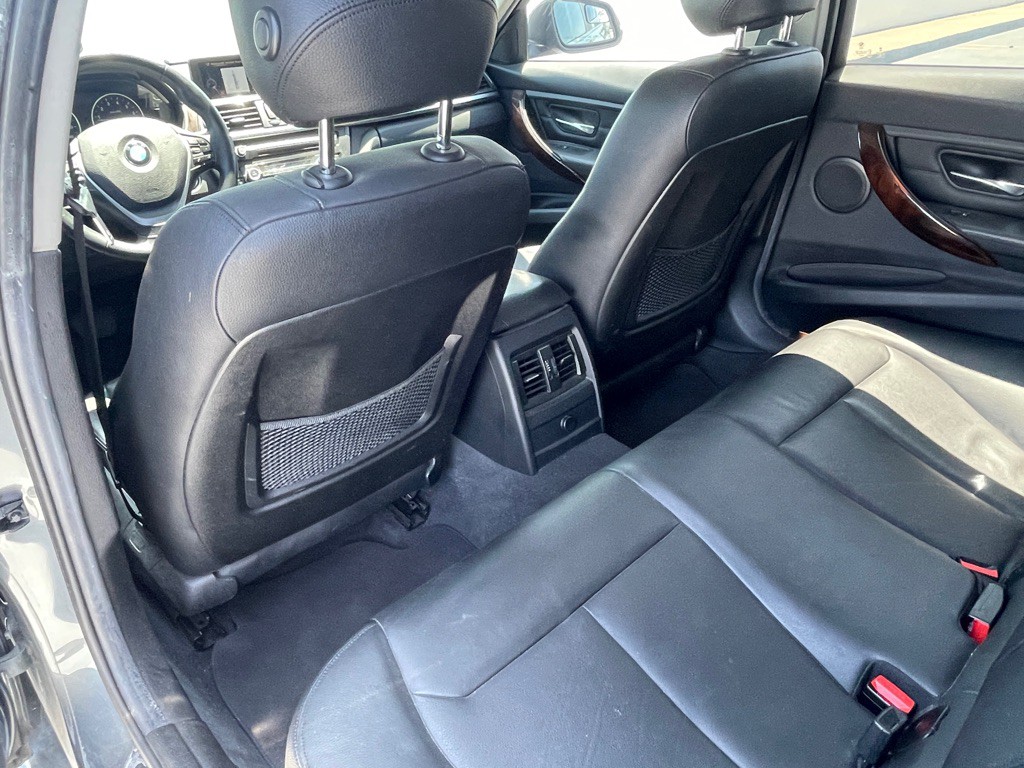 2015 BMW 3 Series Image 54