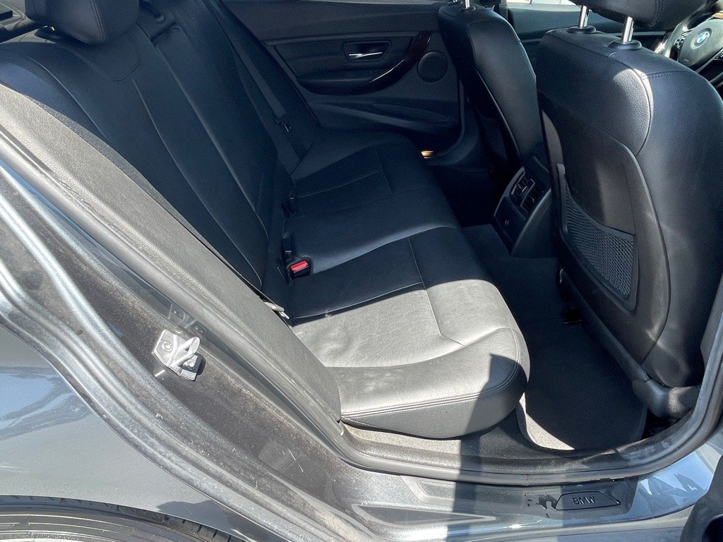 2015 BMW 3 Series Image 60