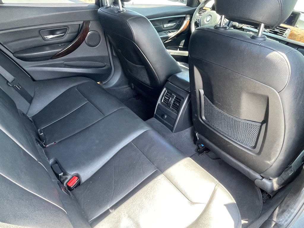 2015 BMW 3 Series Image 65