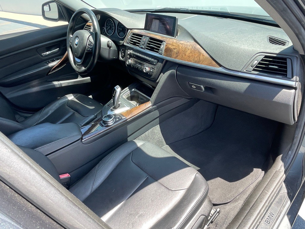 2015 BMW 3 Series Image 70