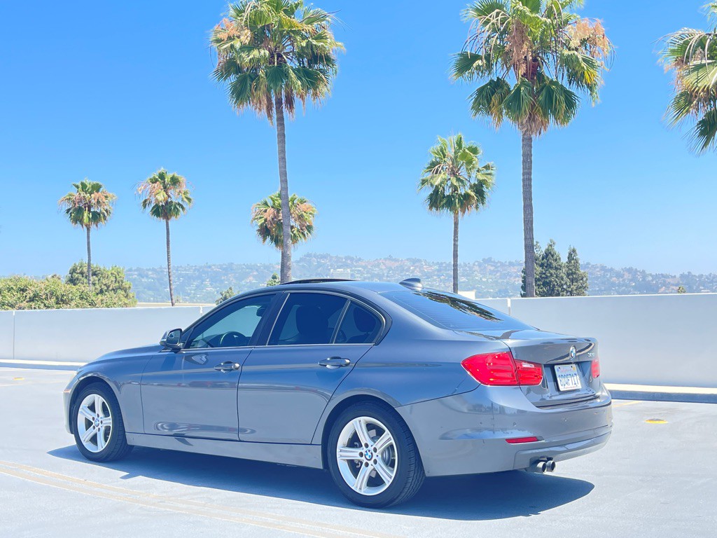 2015 BMW 3 Series Image 3