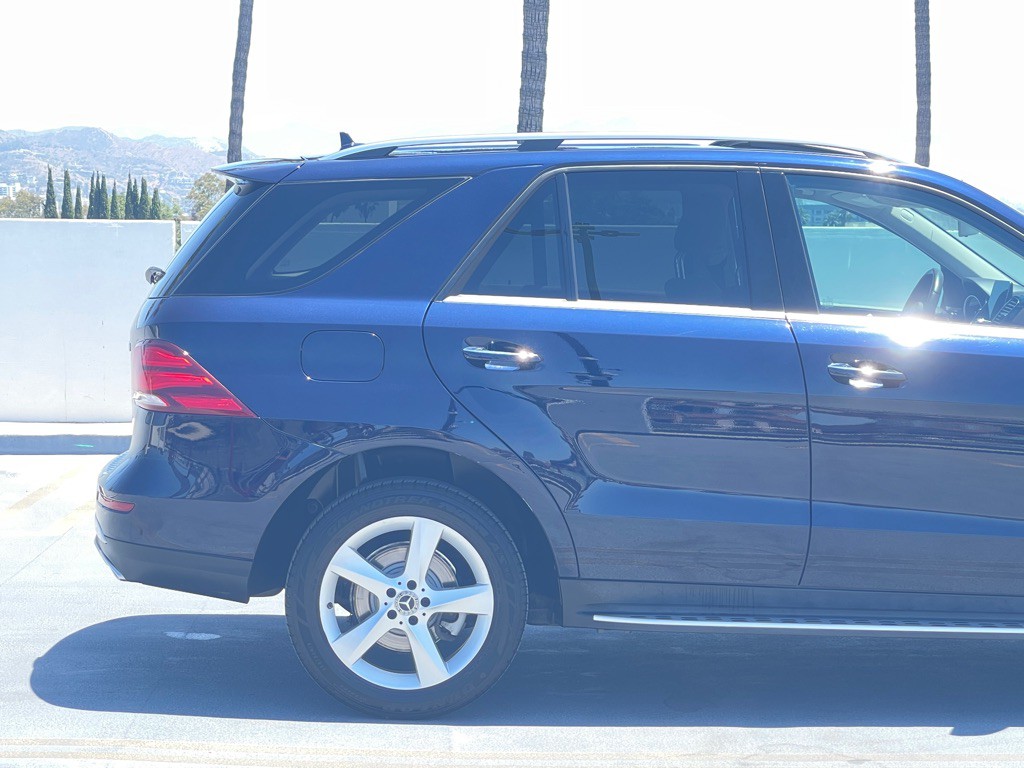 2017 Mercedes-Benz GLE-Class Image 26