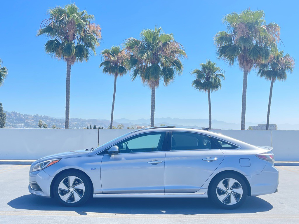 2016 Hyundai Sonata Image 4