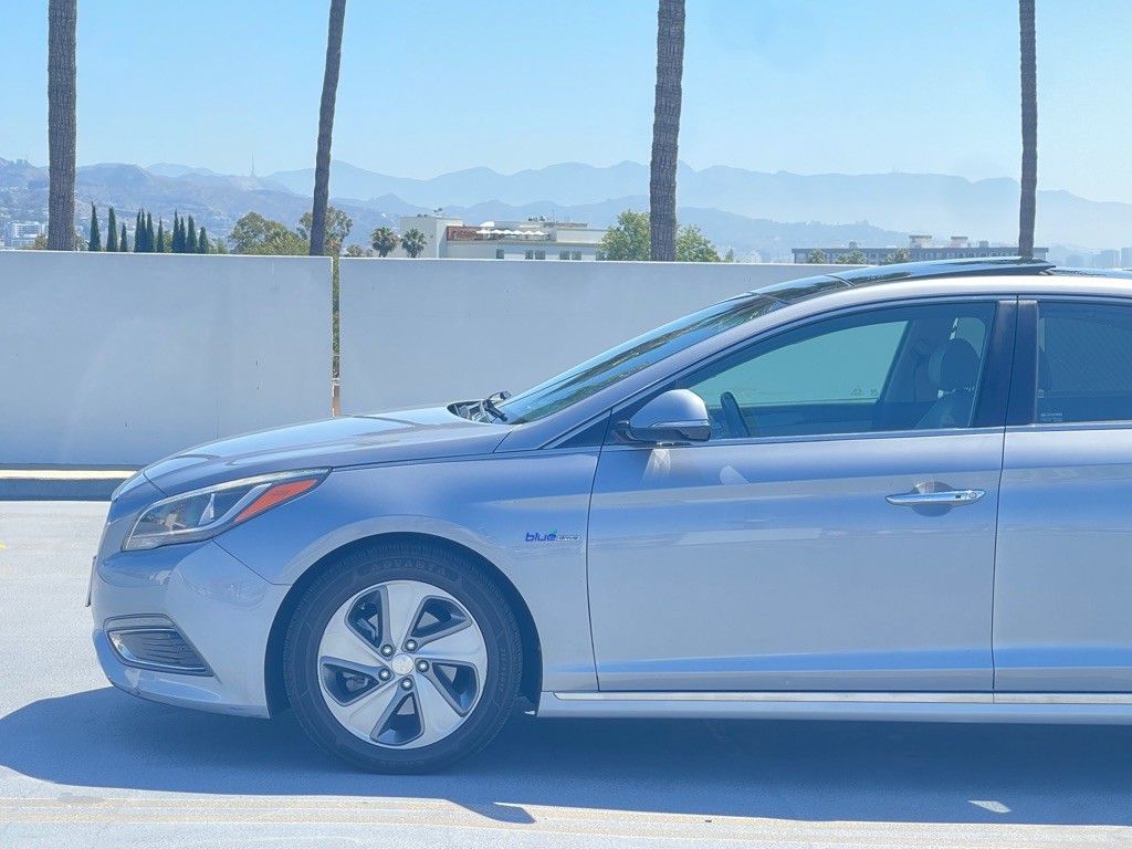 2016 Hyundai Sonata Image 9
