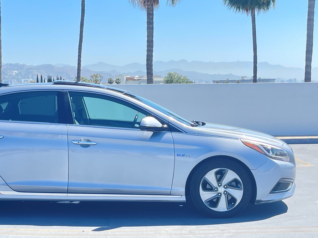 2016 Hyundai Sonata Image 25