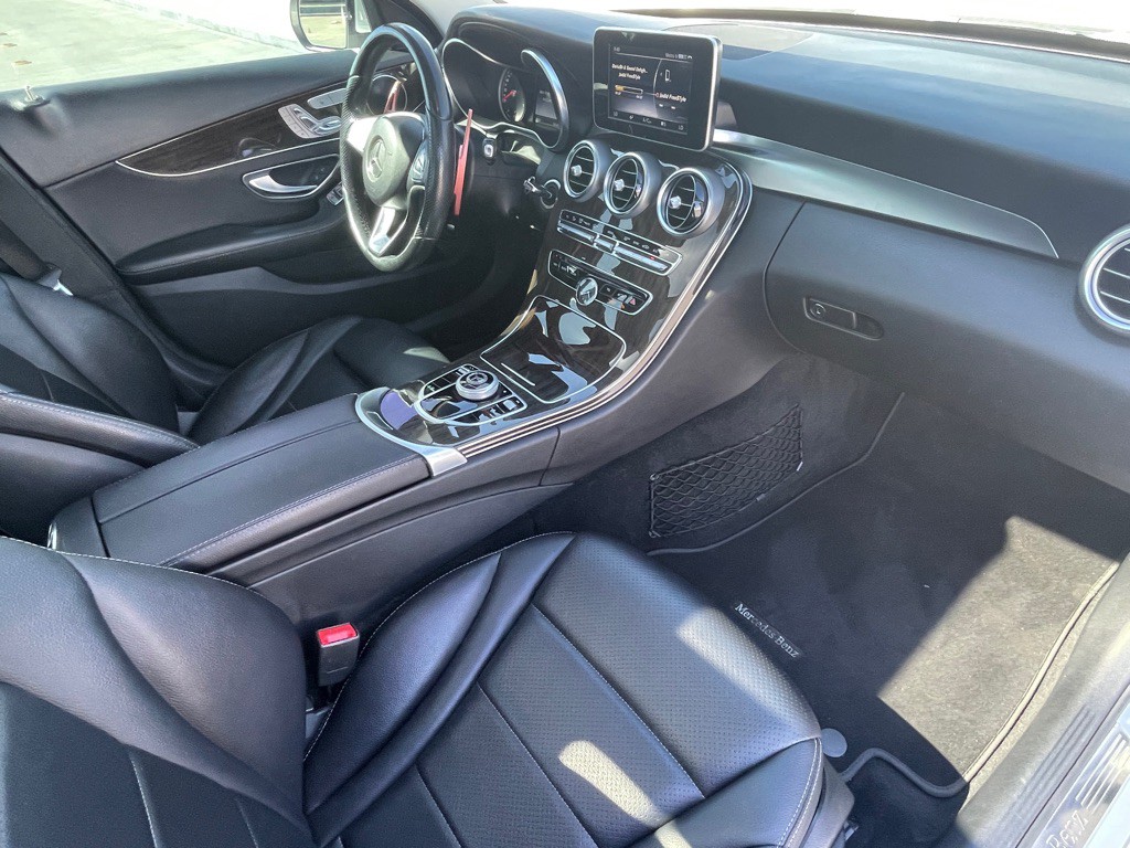 2017 Mercedes-Benz C-Class Image 5