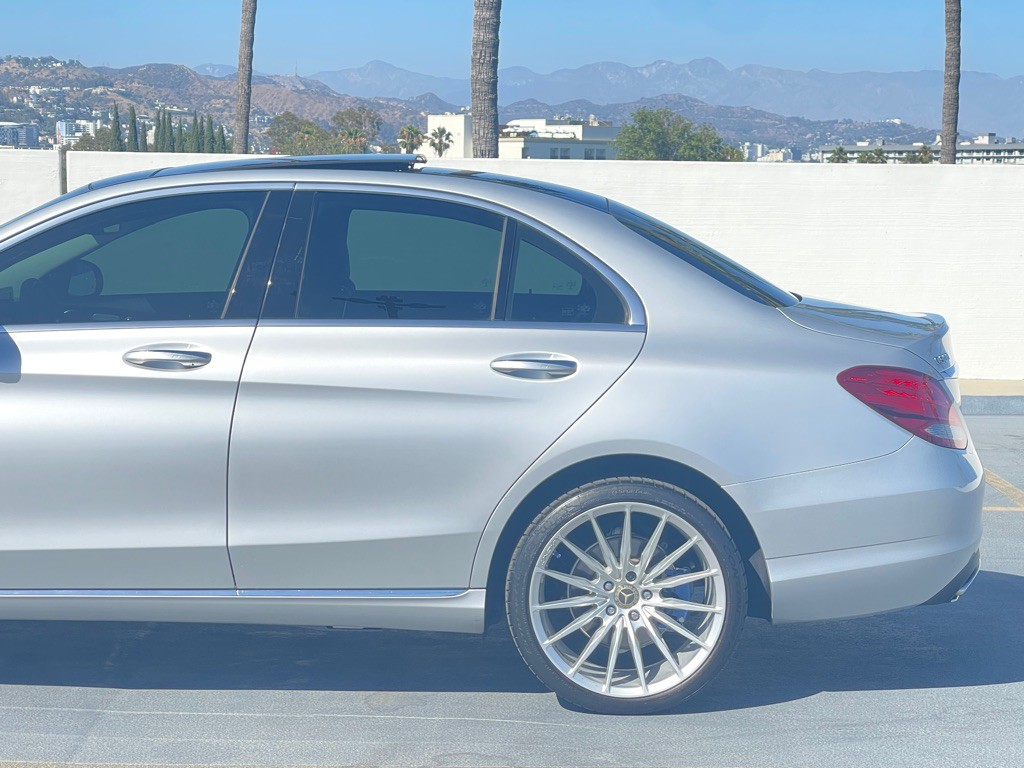 2017 Mercedes-Benz C-Class Image 6