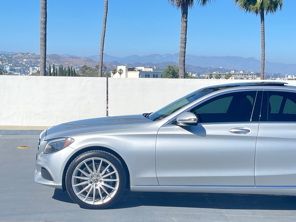 2017 Mercedes-Benz C-Class Image 7