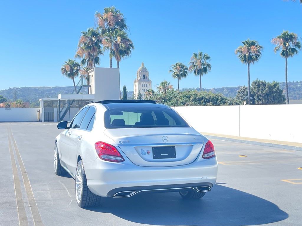 2017 Mercedes-Benz C-Class Image 9