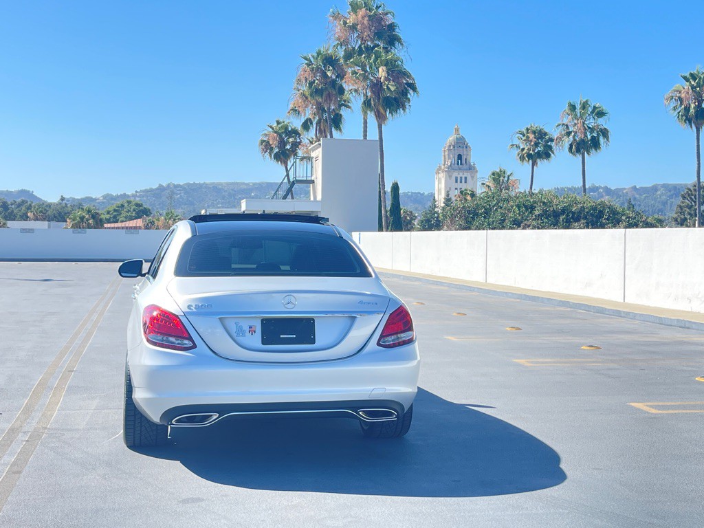 2017 Mercedes-Benz C-Class Image 10