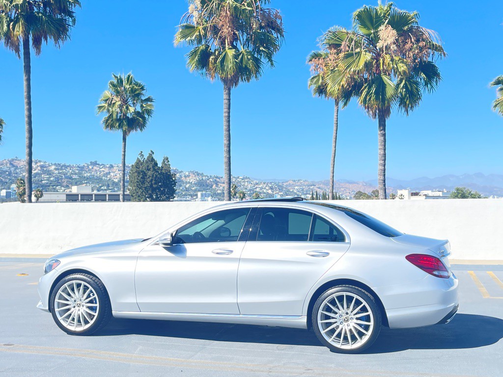 2017 Mercedes-Benz C-Class Image 13