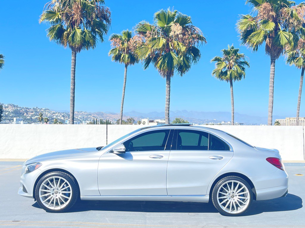 2017 Mercedes-Benz C-Class Image 14