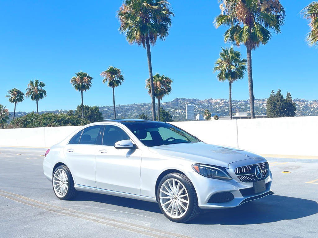 2017 Mercedes-Benz C-Class Image 26