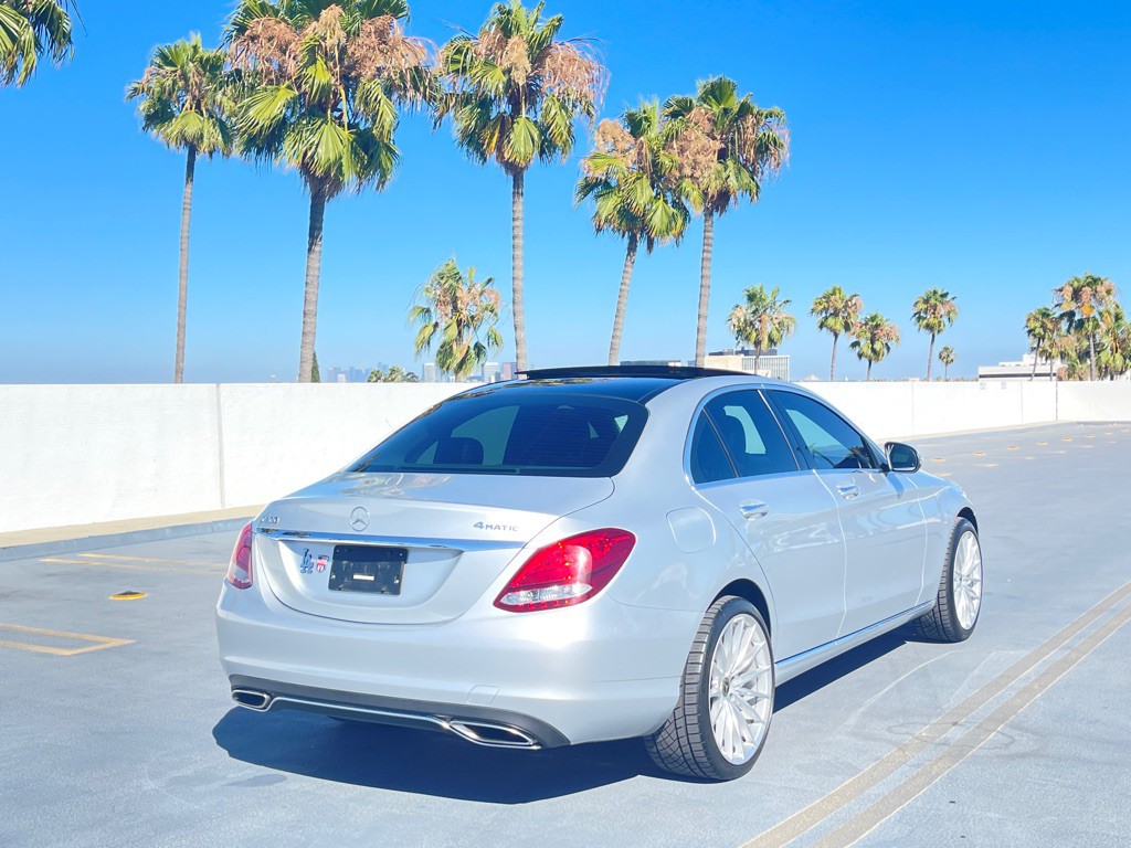 2017 Mercedes-Benz C-Class Image 31