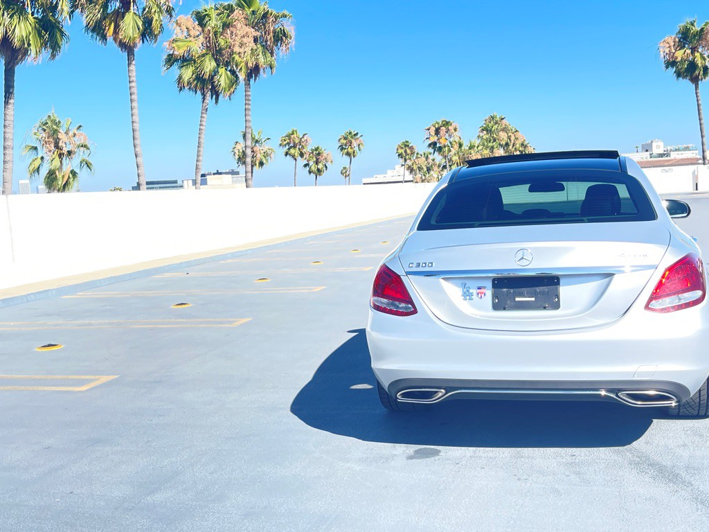 2017 Mercedes-Benz C-Class Image 33