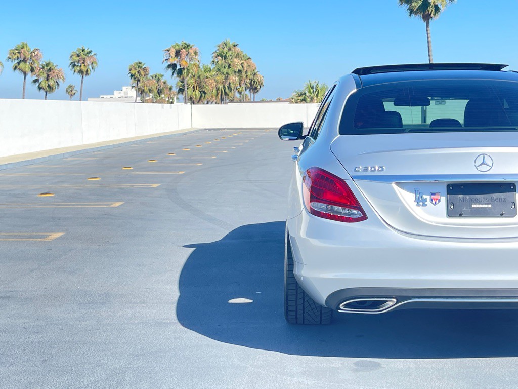 2017 Mercedes-Benz C-Class Image 35