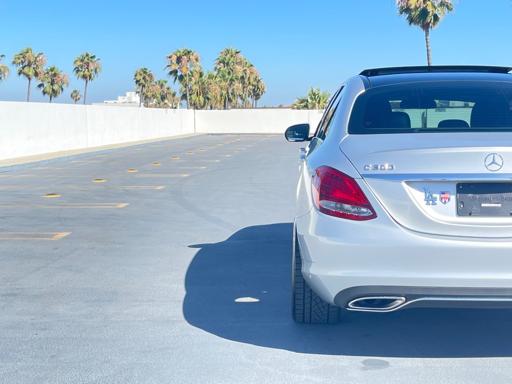 2017 Mercedes-Benz C-Class Image 37