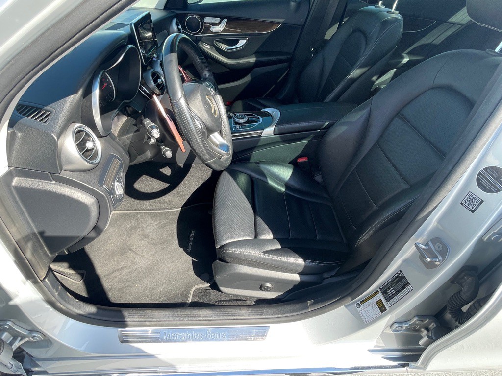 2017 Mercedes-Benz C-Class Image 43