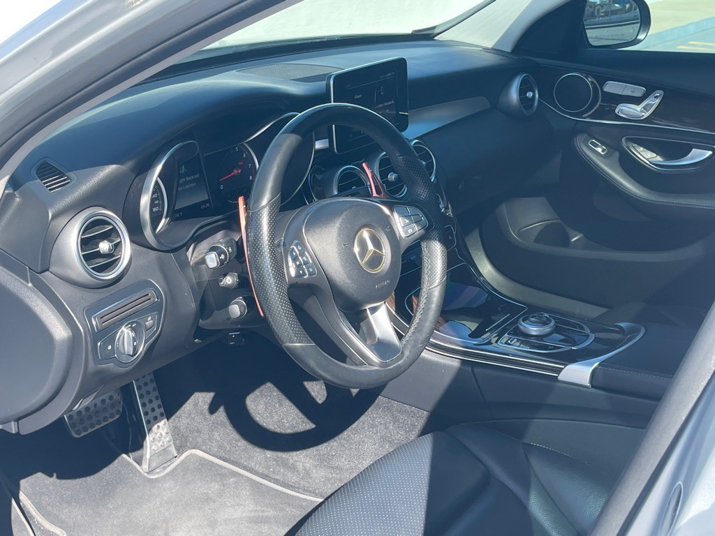 2017 Mercedes-Benz C-Class Image 50