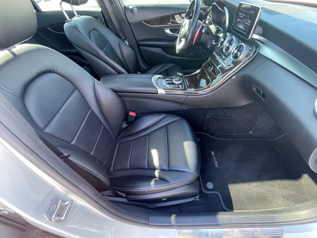 2017 Mercedes-Benz C-Class Image 76