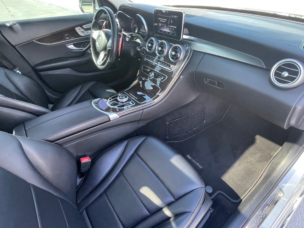 2017 Mercedes-Benz C-Class Image 77