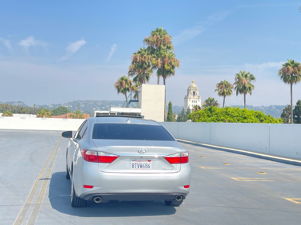 2013 Lexus ES Image 9
