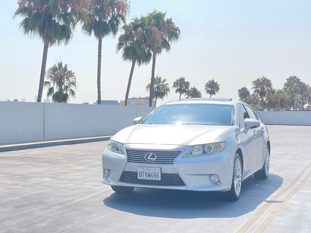 2013 Lexus ES Image 15