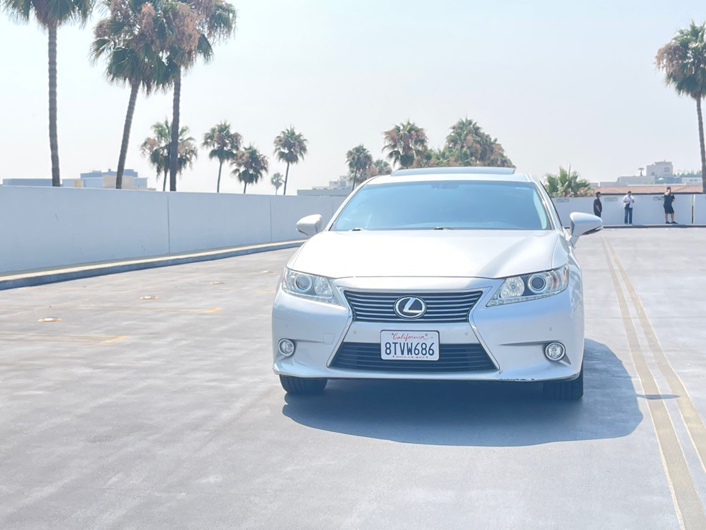 2013 Lexus ES Image 16