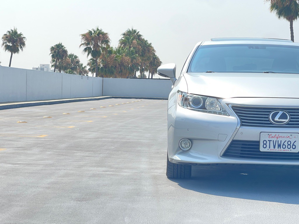 2013 Lexus ES Image 17