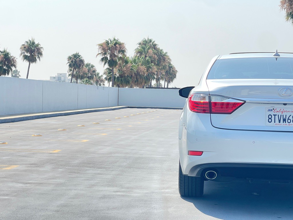 2013 Lexus ES Image 34